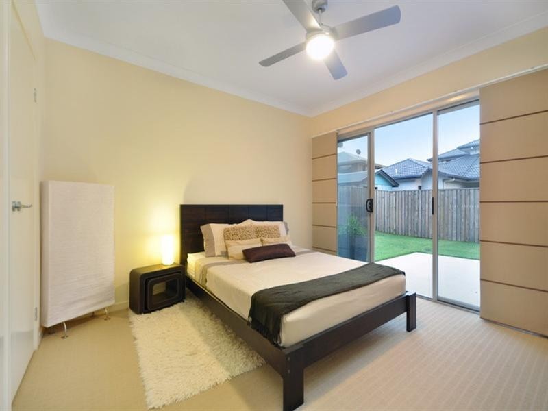 24 Rivergum Drive, Eatons Hill QLD 4037