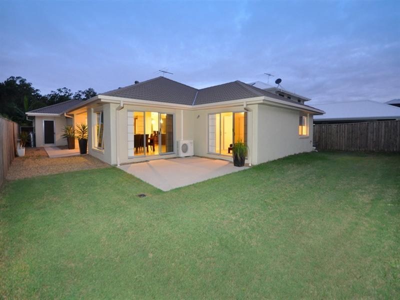 24 Rivergum Drive, Eatons Hill QLD 4037
