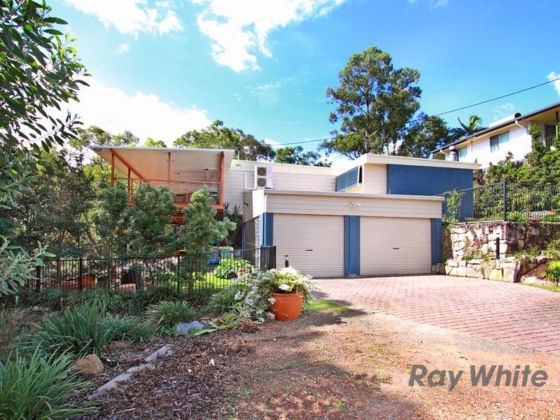 52 Hutton Road, Arana Hills QLD 4054