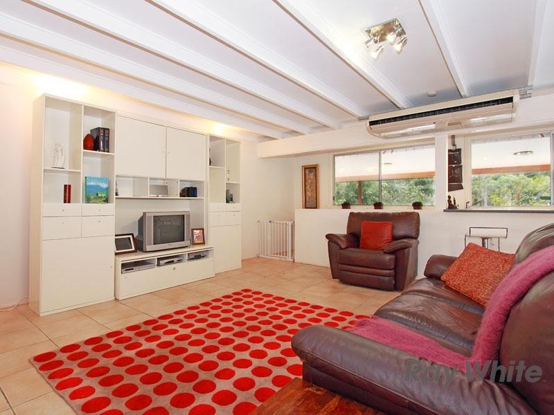 52 Hutton Road, Arana Hills QLD 4054