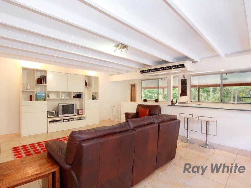 52 Hutton Road, Arana Hills QLD 4054