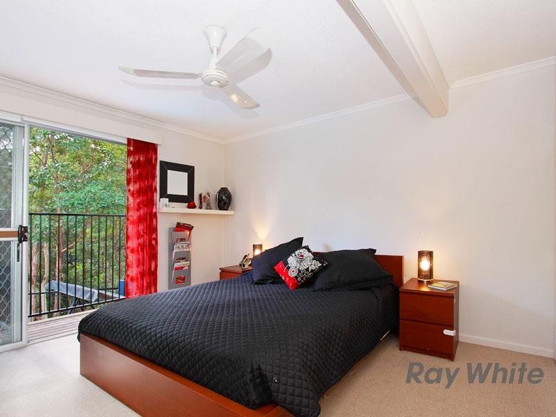 52 Hutton Road, Arana Hills QLD 4054