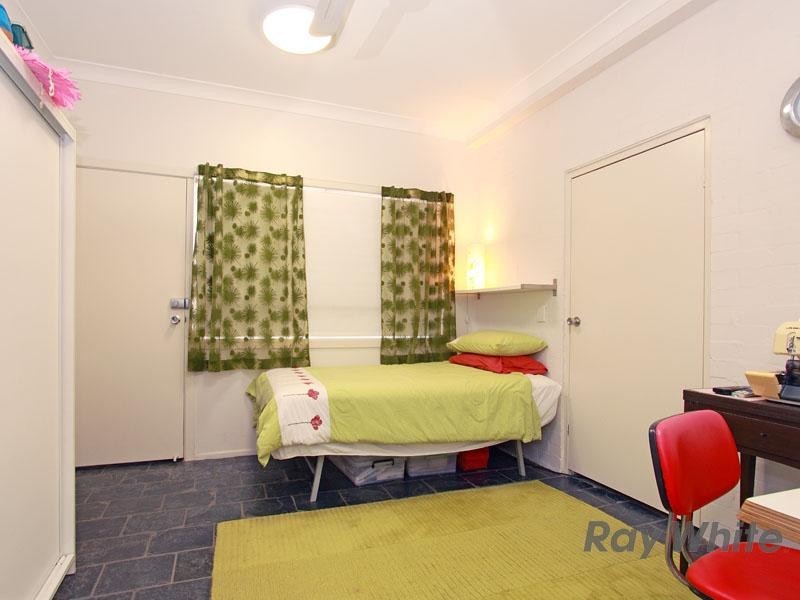 52 Hutton Road, Arana Hills QLD 4054