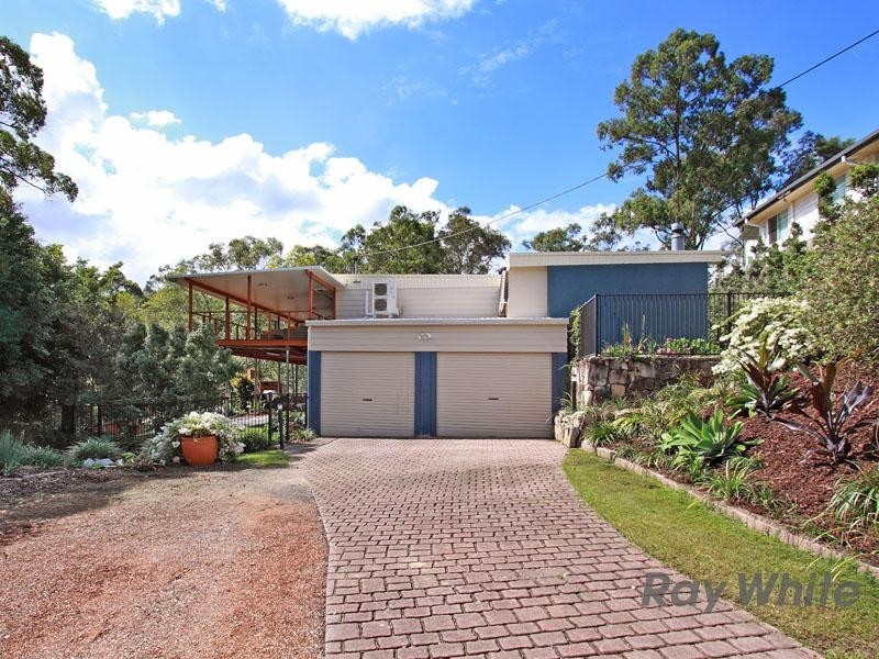 52 Hutton Road, Arana Hills QLD 4054