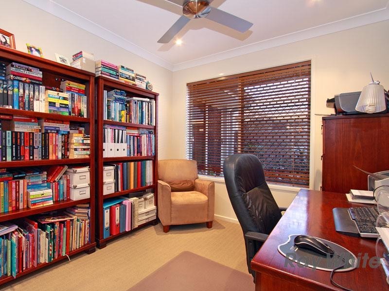 9 Pressland Street, Carseldine QLD 4034