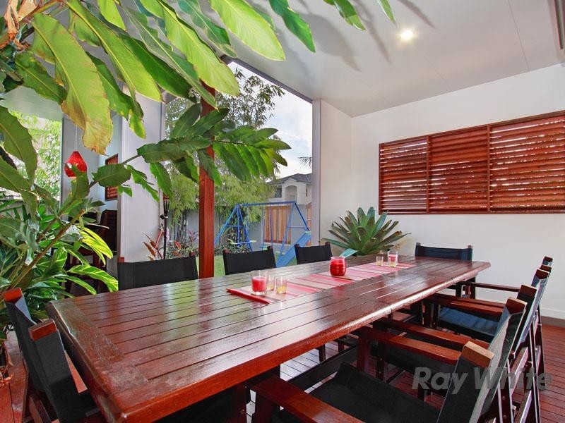 9 Pressland Street, Carseldine QLD 4034