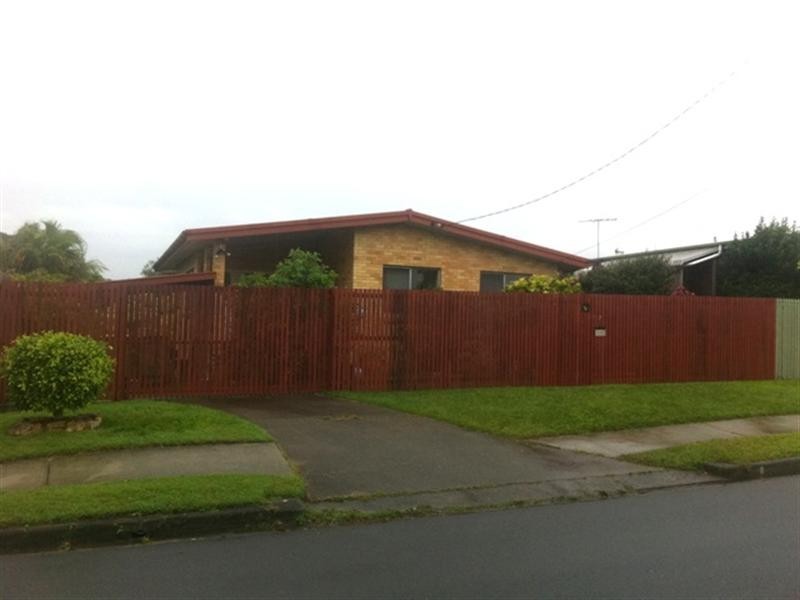 7 Yanderra, Arana Hills QLD 4054