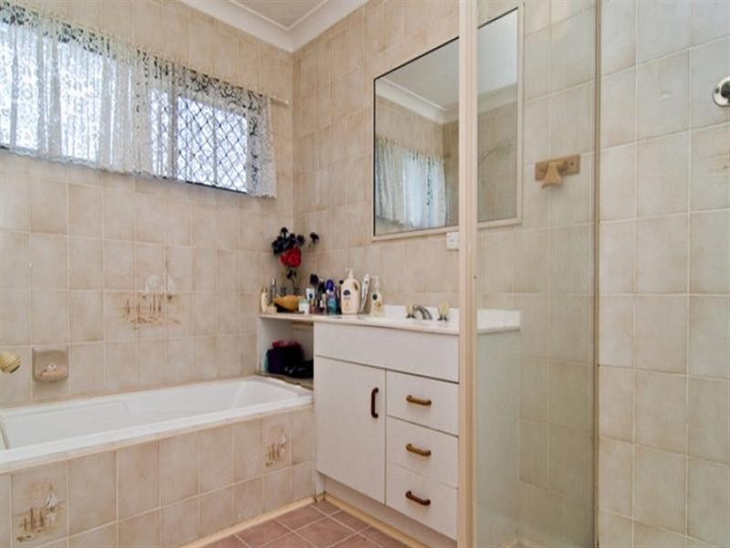 28 Glen Retreat Road, Mitchelton QLD 4053