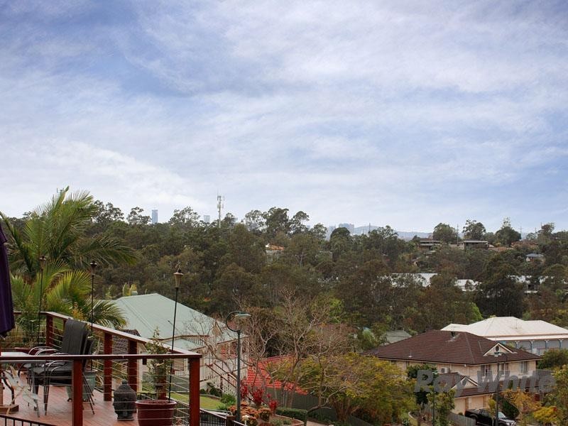 Arana Hills QLD 4054