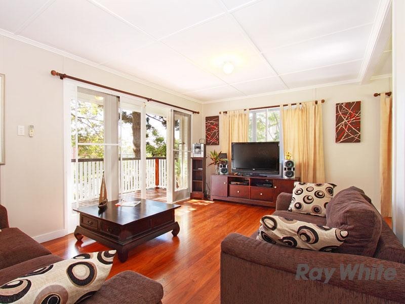 82 Ringrose Street, Stafford Heights QLD 4053