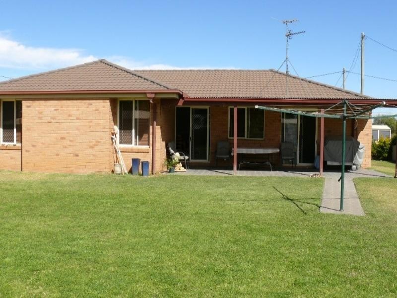 17 Taylor Street, St George QLD 4487