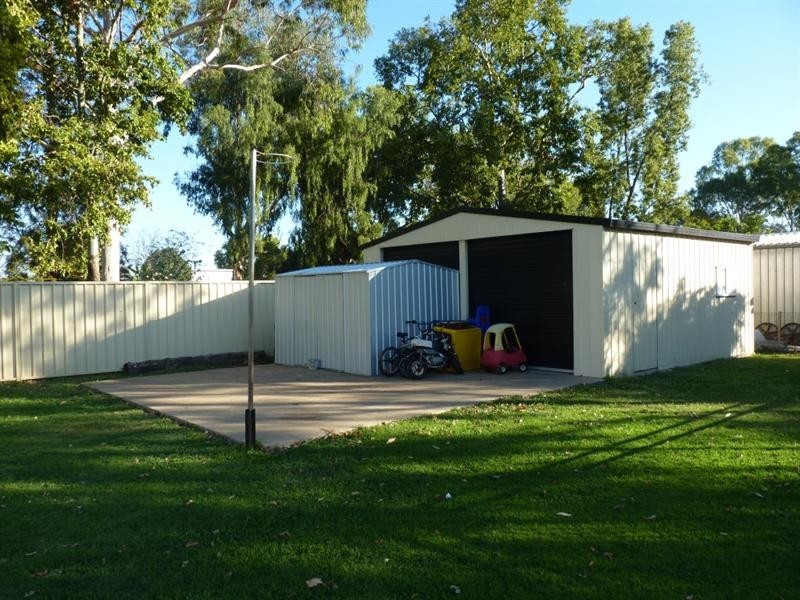 6 Boronia Avenue, St George QLD 4487