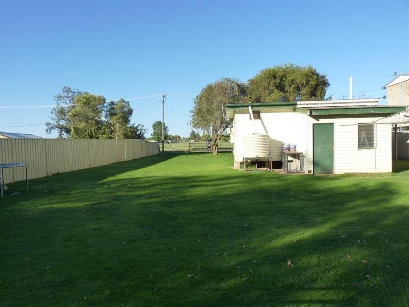 6 Boronia Avenue, St George QLD 4487