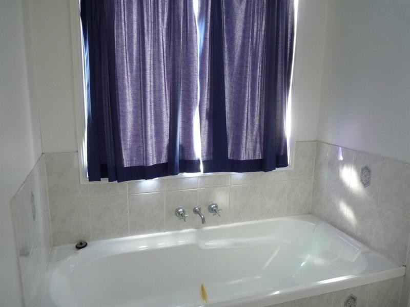 20 Taylor Street, St George QLD 4487