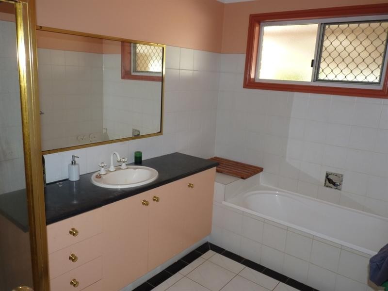 72 Barlee Street, St George QLD 4487