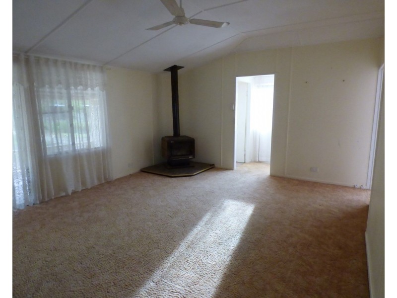 84 Grey Street, St George QLD 4487