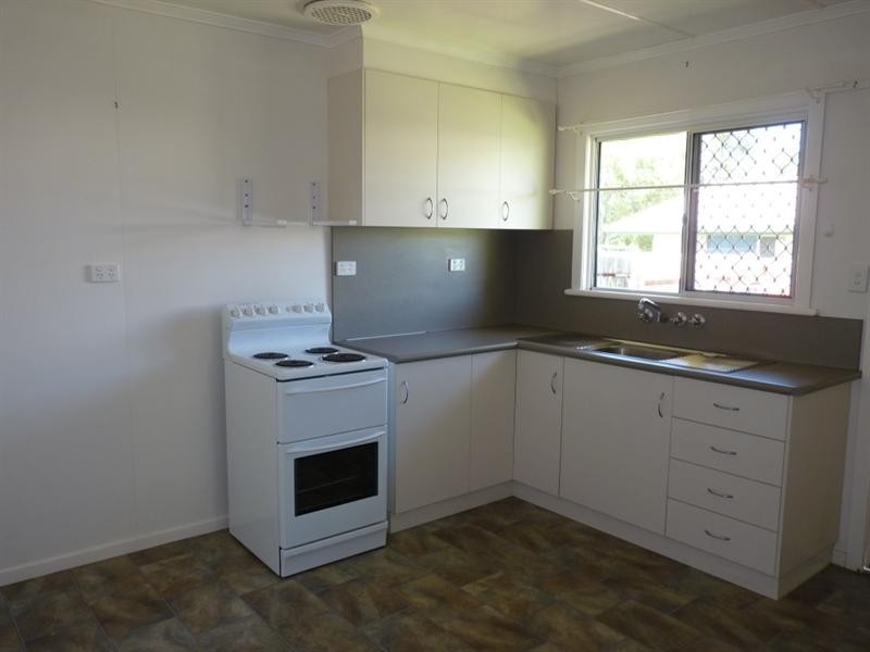 1/14 Hutt Street, St George QLD 4487