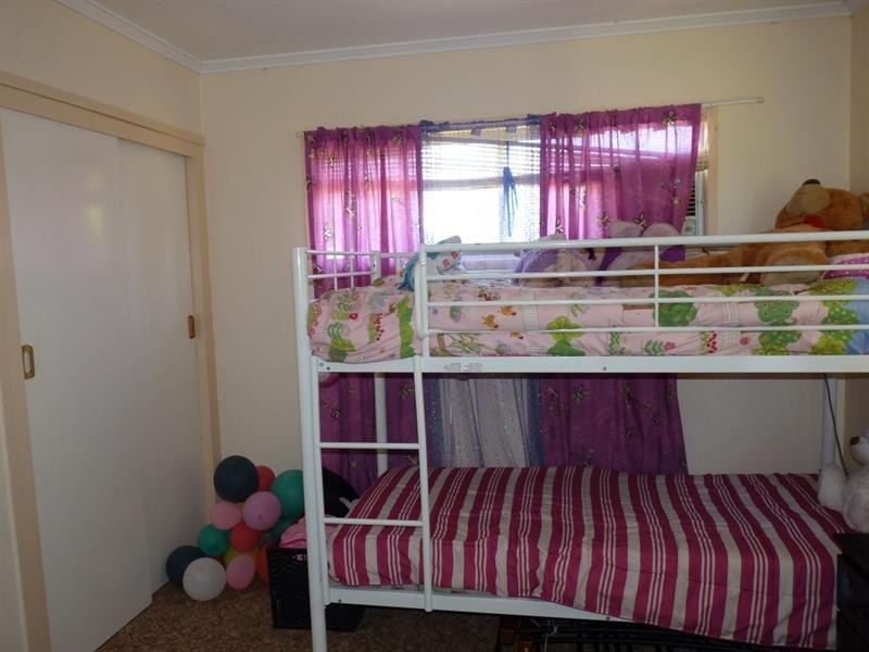 10-12 Elizabeth Street, St George QLD 4487