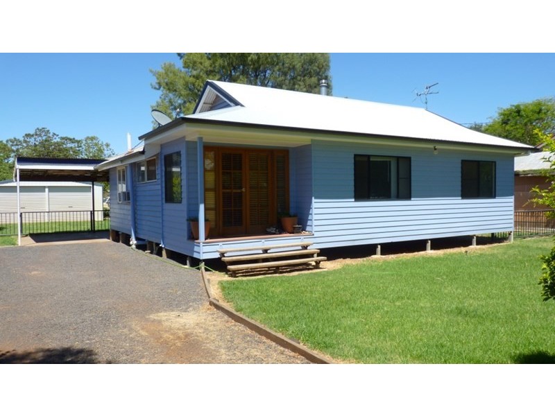 12 Hutt Street, St George QLD 4487