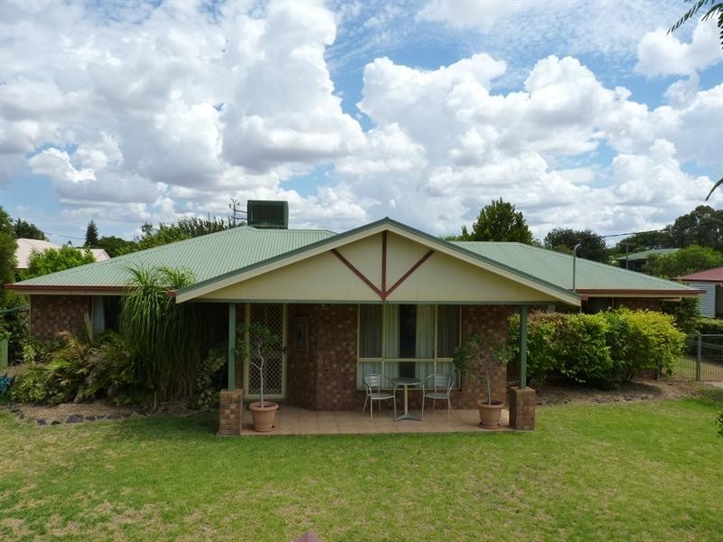 145 Arthur Street, St George QLD 4487
