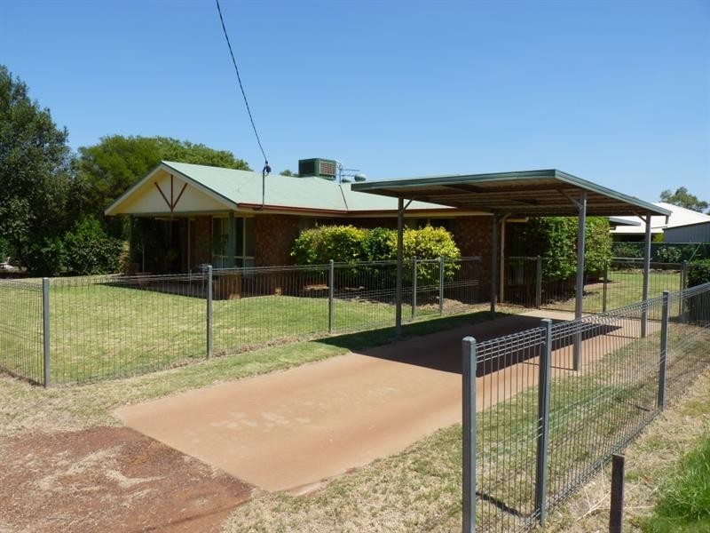 145 Arthur Street, St George QLD 4487