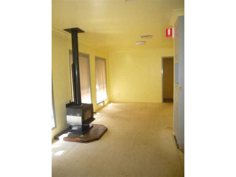 136 VICTORIA Street, St George QLD 4487