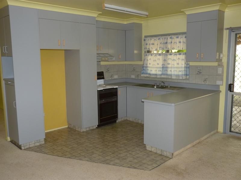 136 VICTORIA Street, St George QLD 4487