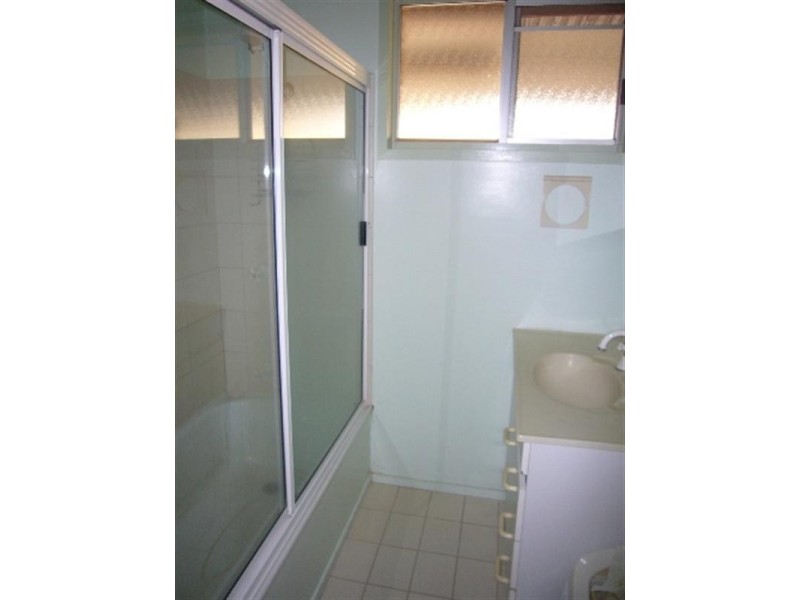 136 VICTORIA Street, St George QLD 4487