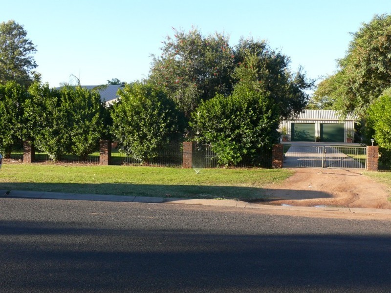 83-85 Barlee Street, St George QLD 4487