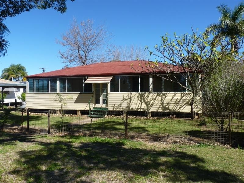 34 Barlee Street, St George QLD 4487