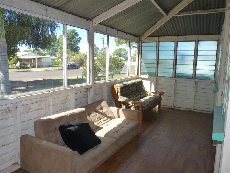 34 Barlee Street, St George QLD 4487