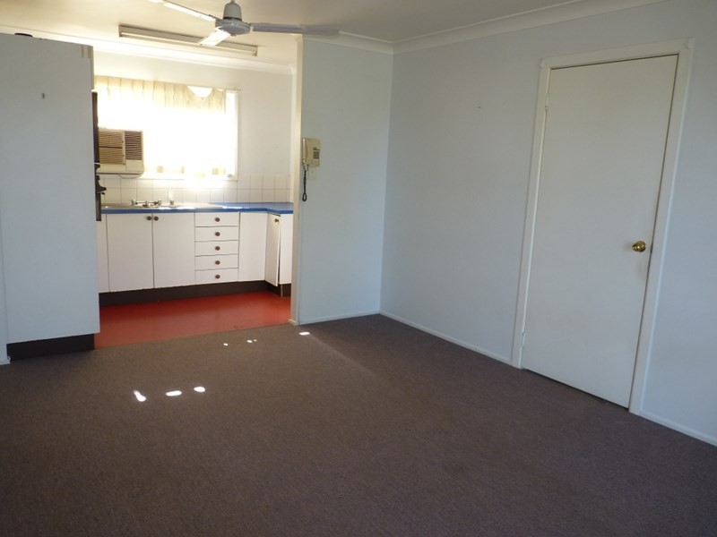 2/185 Victoria Street, St George QLD 4487