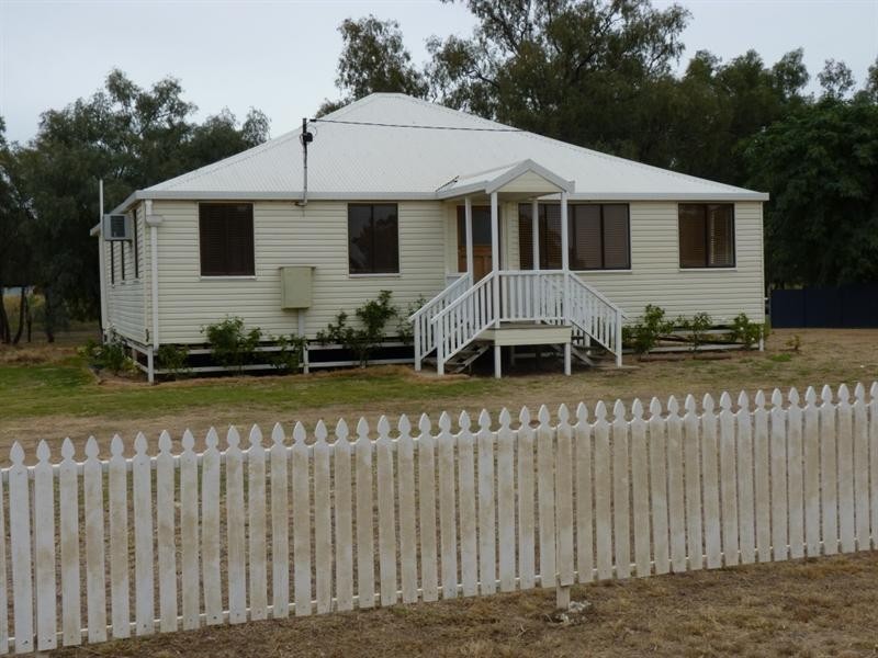 285-287 Alfred Street, St George QLD 4487