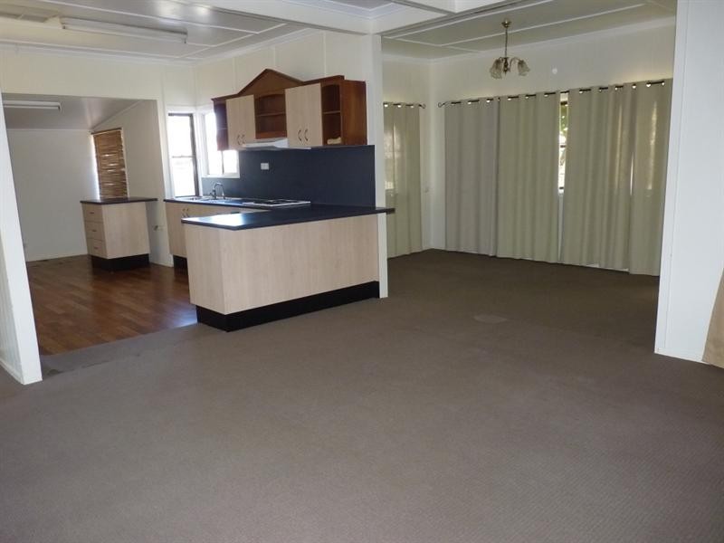 73 Grey Street, St George QLD 4487