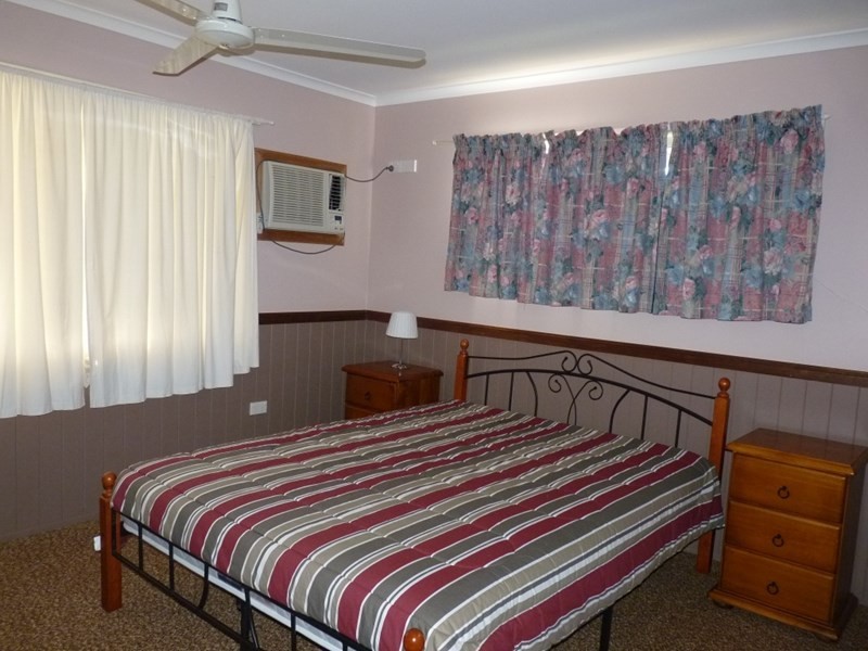 13 Elizabeth Street, St George QLD 4487