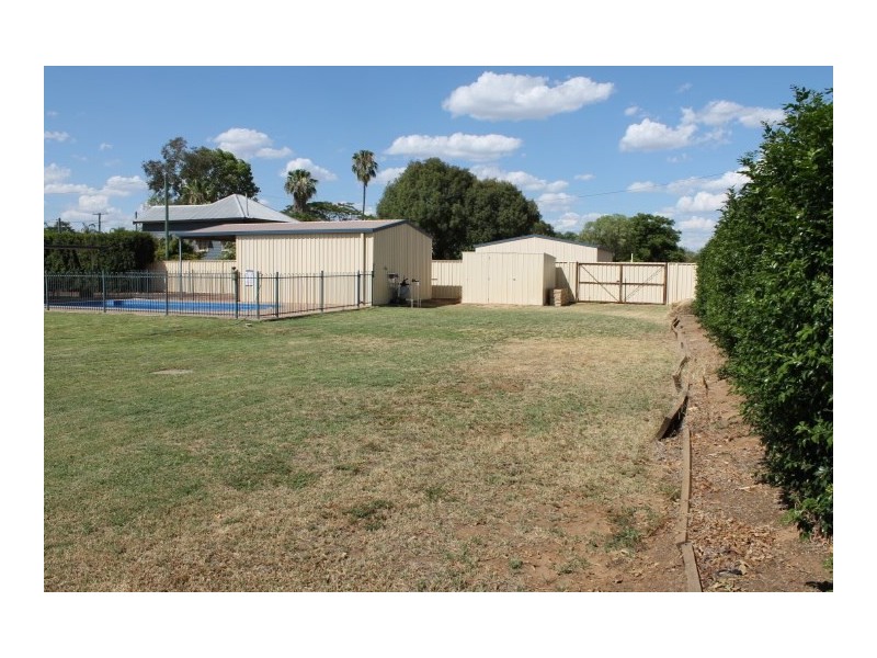 86 Alfred Street, St George QLD 4487