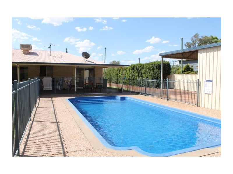 86 Alfred Street, St George QLD 4487