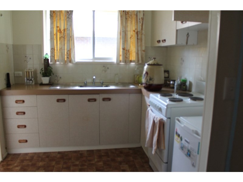 Unit 1, 11-13 Alfred Street, St George QLD 4487