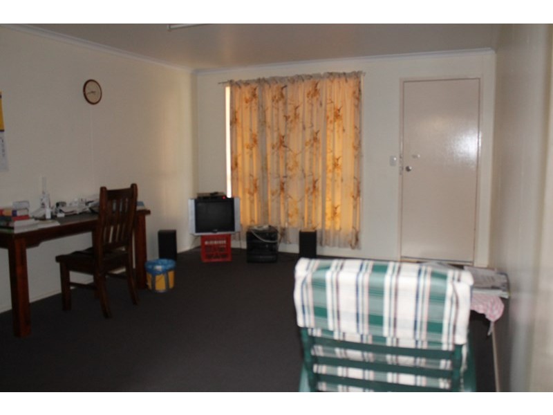 Unit 1, 11-13 Alfred Street, St George QLD 4487
