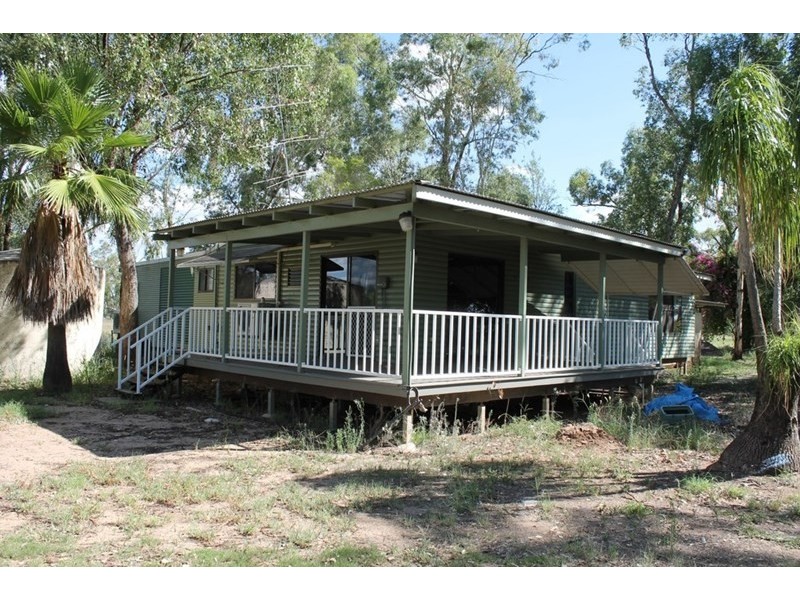 2/180 Bundoran Road, St George QLD 4487