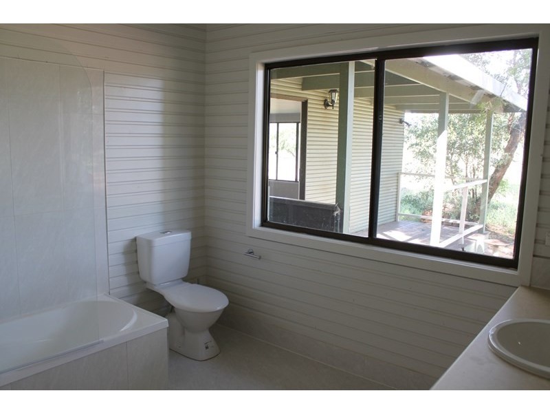 2/180 Bundoran Road, St George QLD 4487