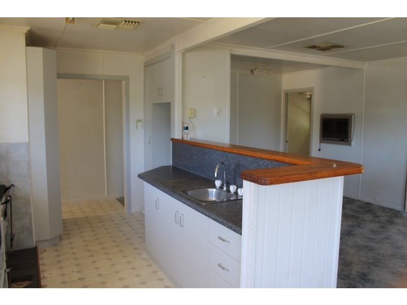 156 Victoria Street, St George QLD 4487