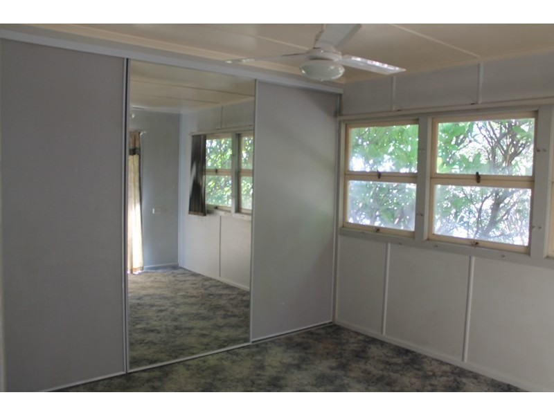 156 Victoria Street, St George QLD 4487