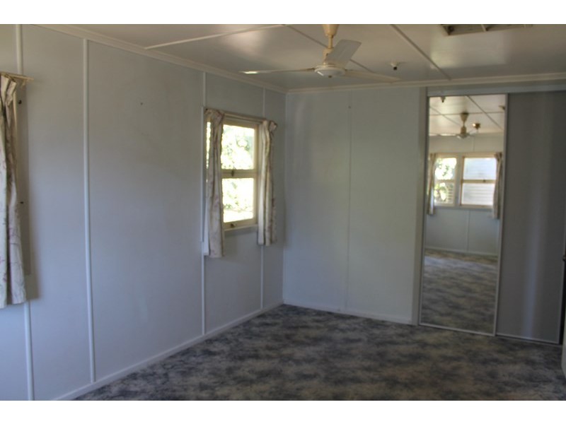 156 Victoria Street, St George QLD 4487