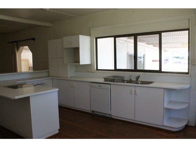 9 Murchison Street, St George QLD 4487