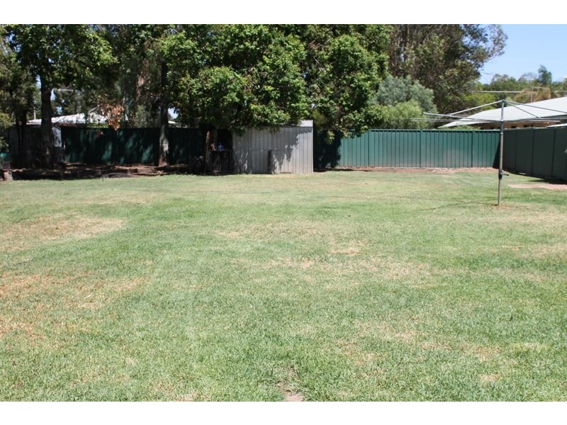 14 Elizabeth Street, St George QLD 4487