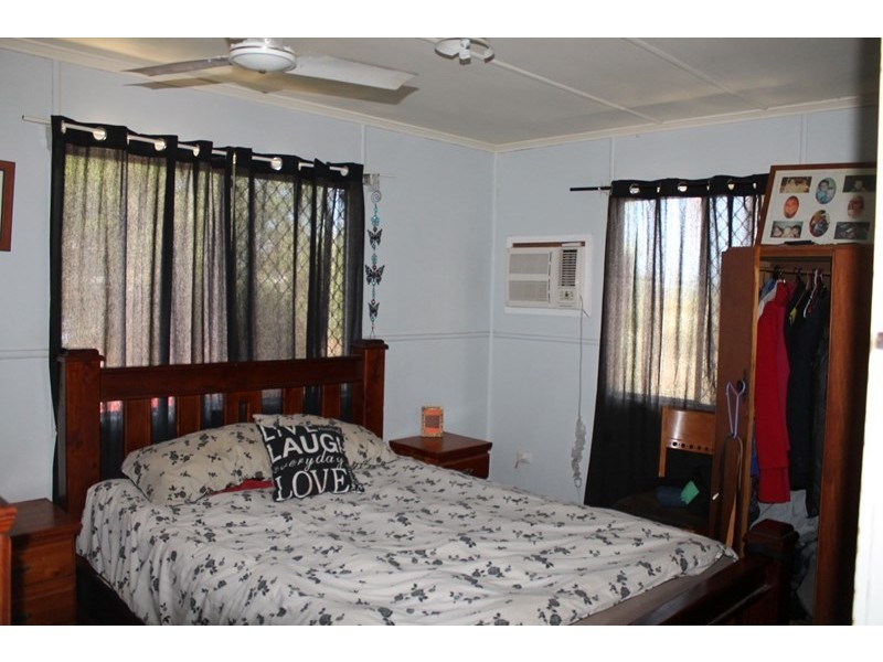 11 Margaret Street, St George QLD 4487