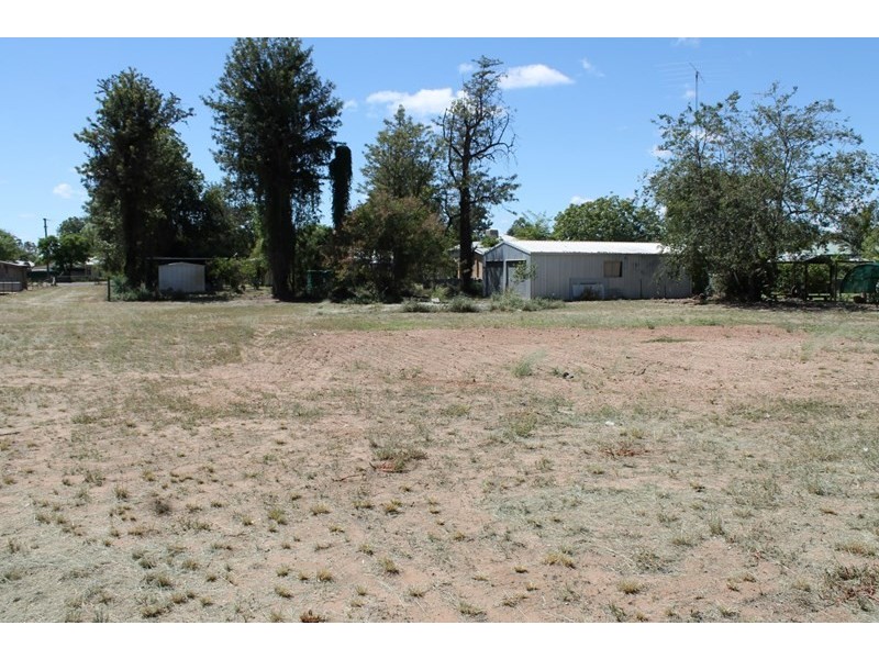 70 Grey Street, St George QLD 4487