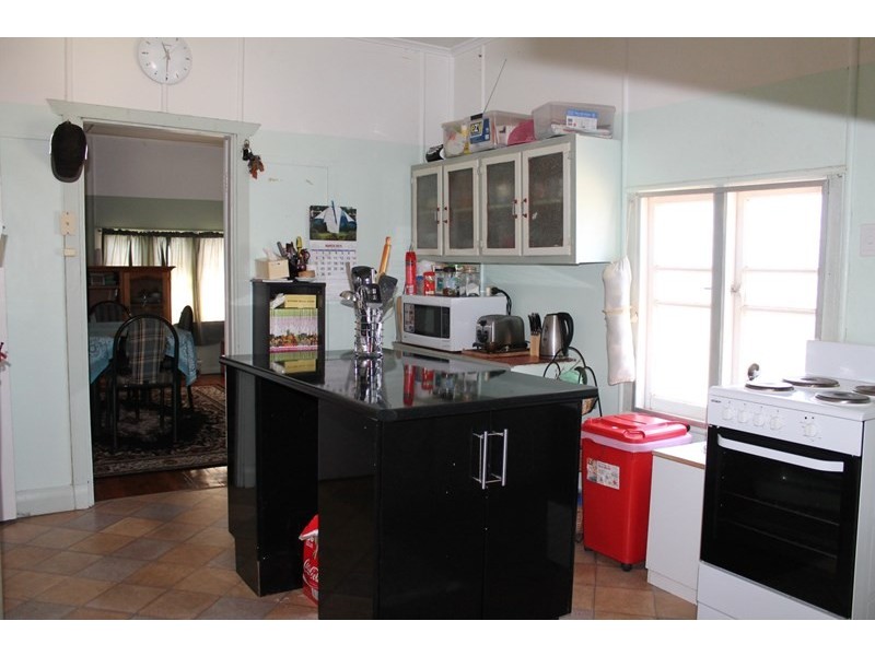 70 Grey Street, St George QLD 4487