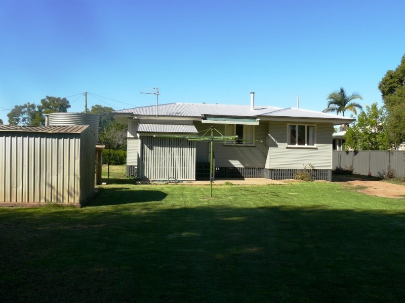 12 Robert Street, St George QLD 4487